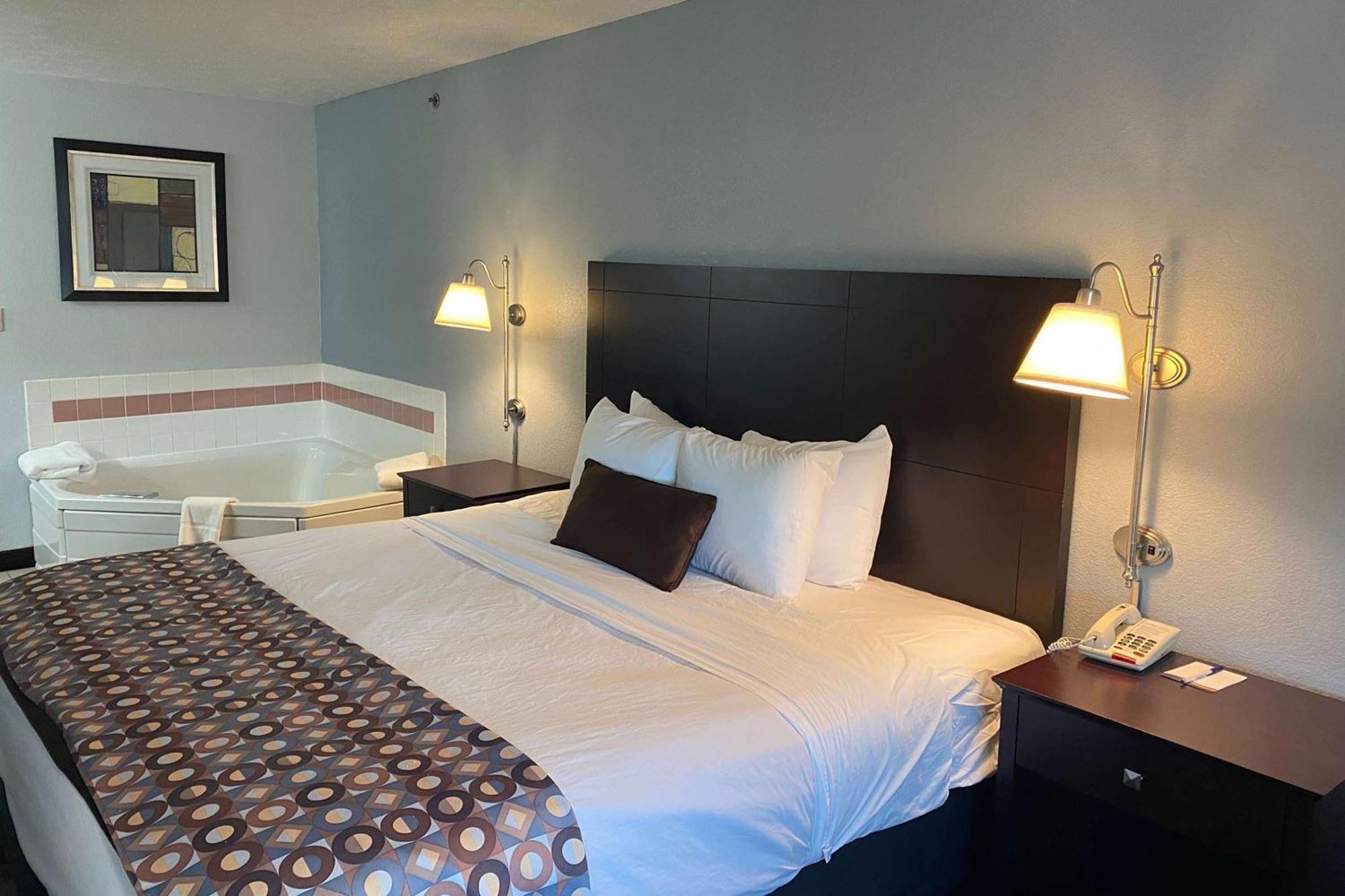 Baymont By Wyndham Danville Il Ngoại thất bức ảnh