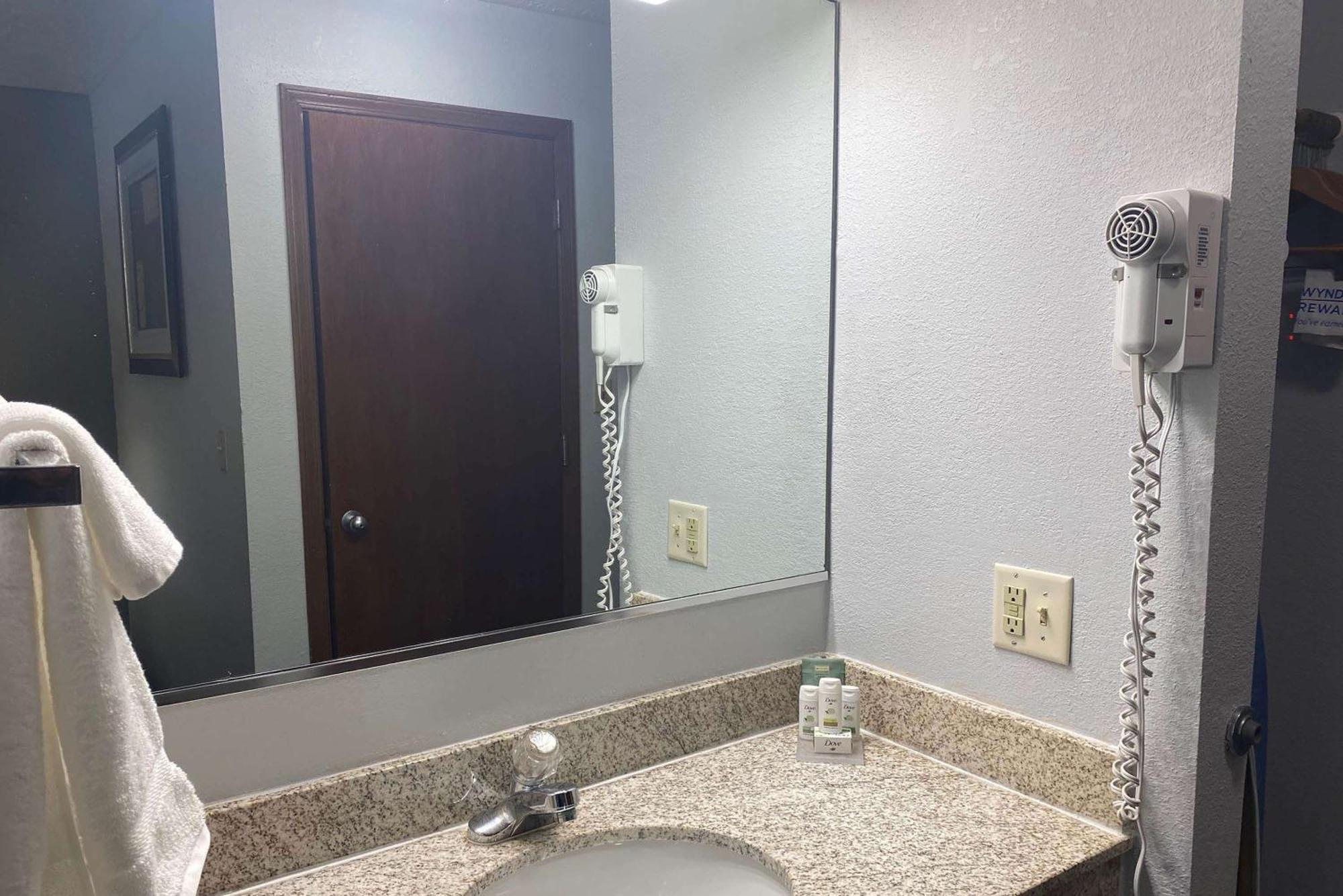 Baymont By Wyndham Danville Il Ngoại thất bức ảnh