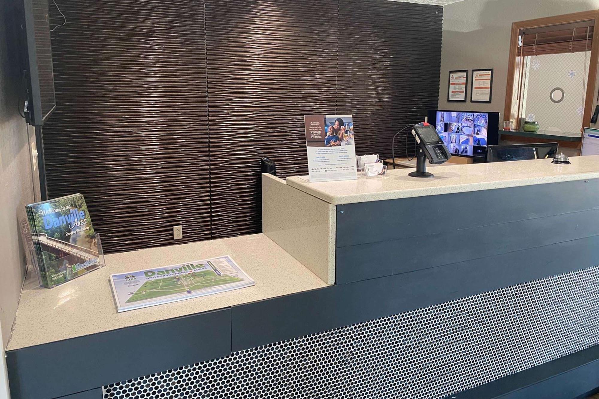 Baymont By Wyndham Danville Il Ngoại thất bức ảnh